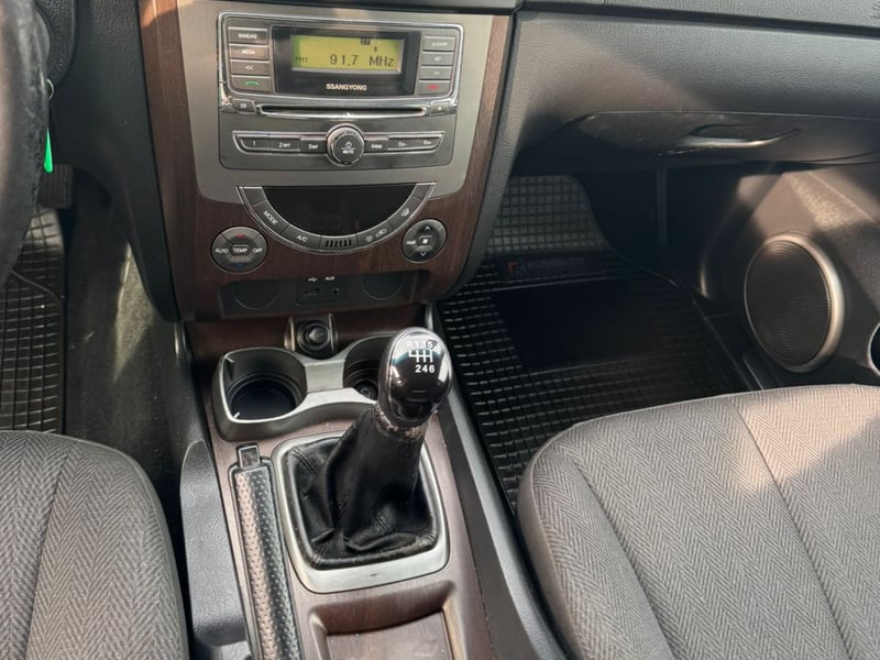 SsangYong REXTON 2.0 2016 - Imagen 8 de 10