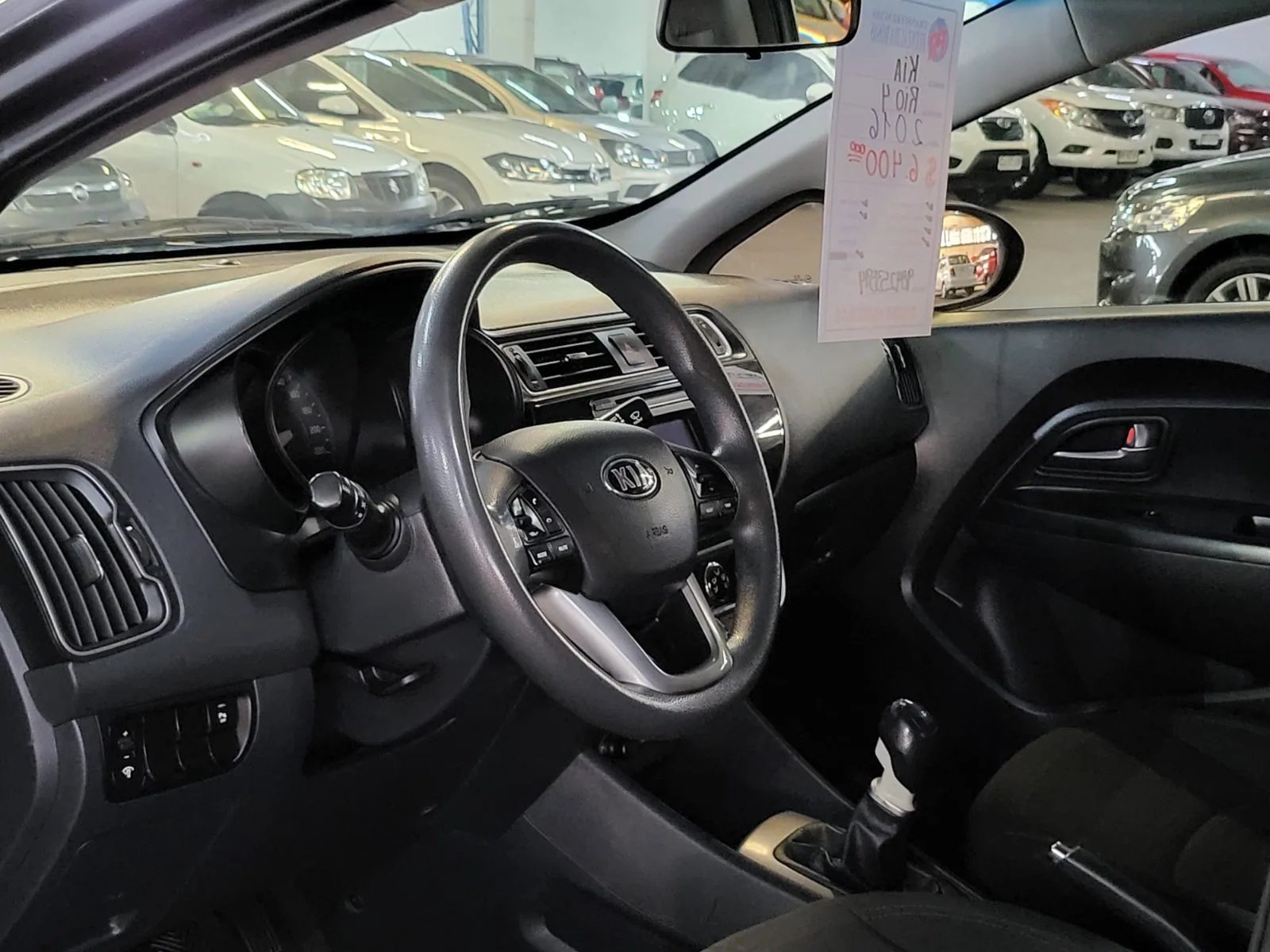 Kia Rio 4 2016 - Foto 5 de 5