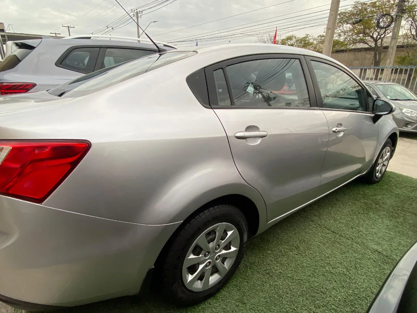 Kia Rio 4 2015 - Foto 2 de 5