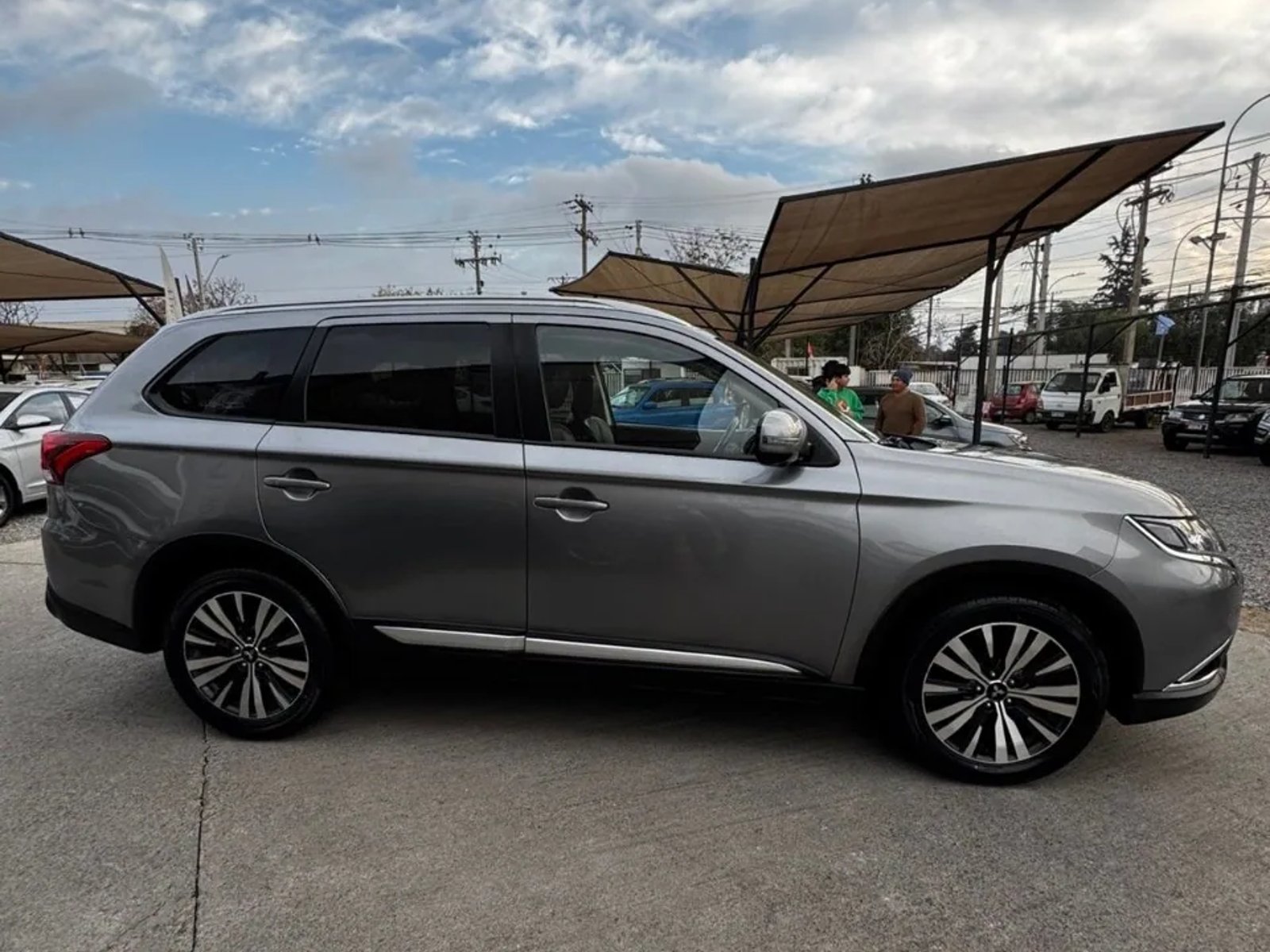 Mitsubishi Outlander 2021 - Foto 5 de 5