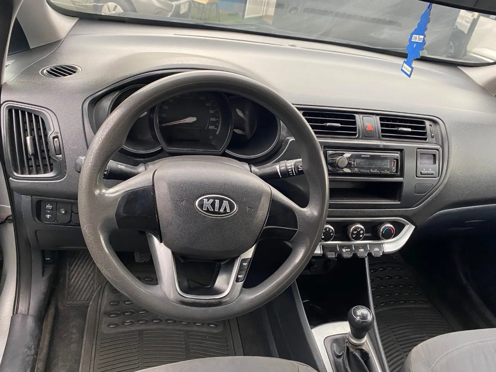 Kia Rio 4 2015 - Foto 5 de 5