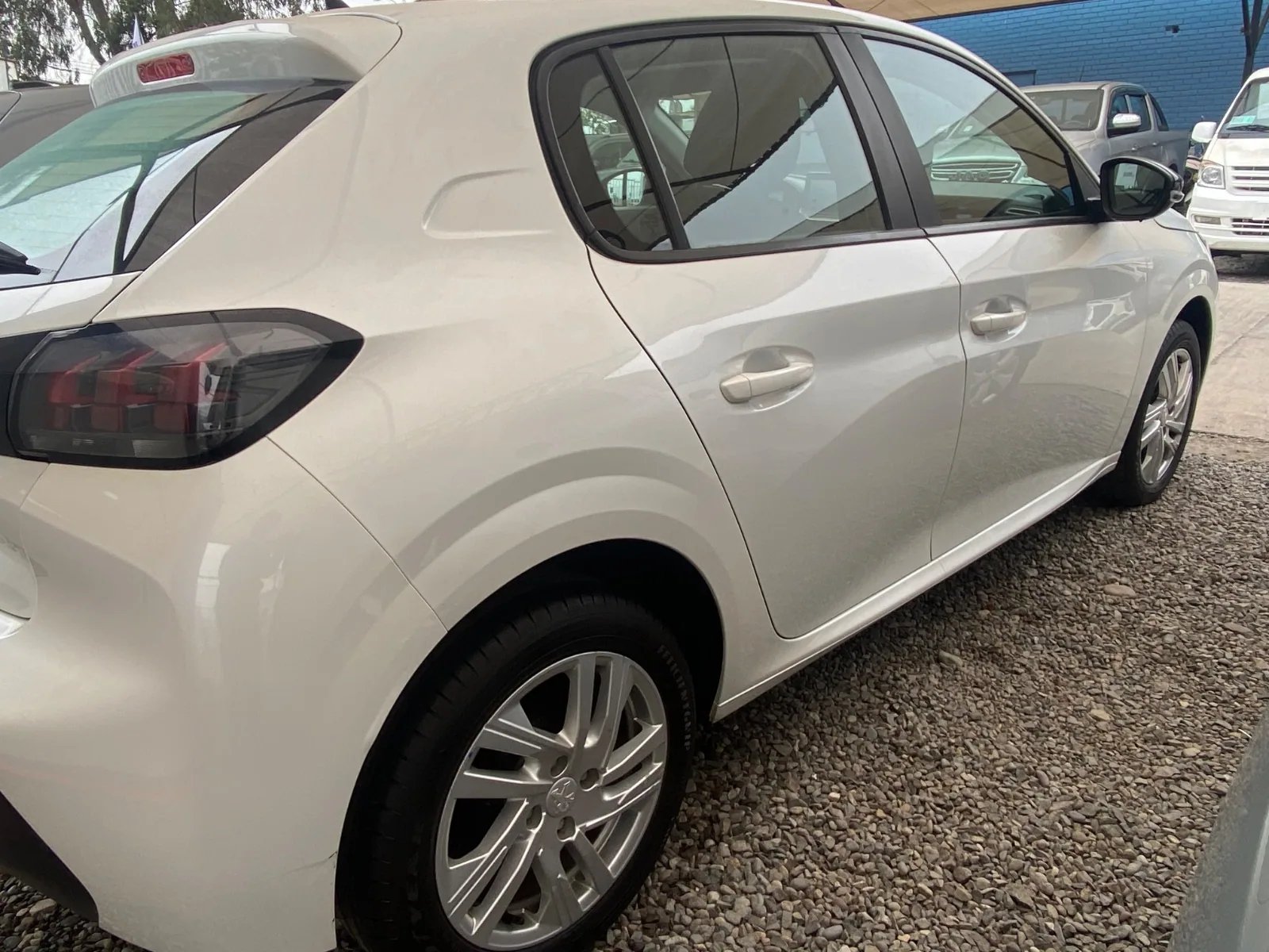 Peugeot 2008 mt 2024 - Foto 2 de 5