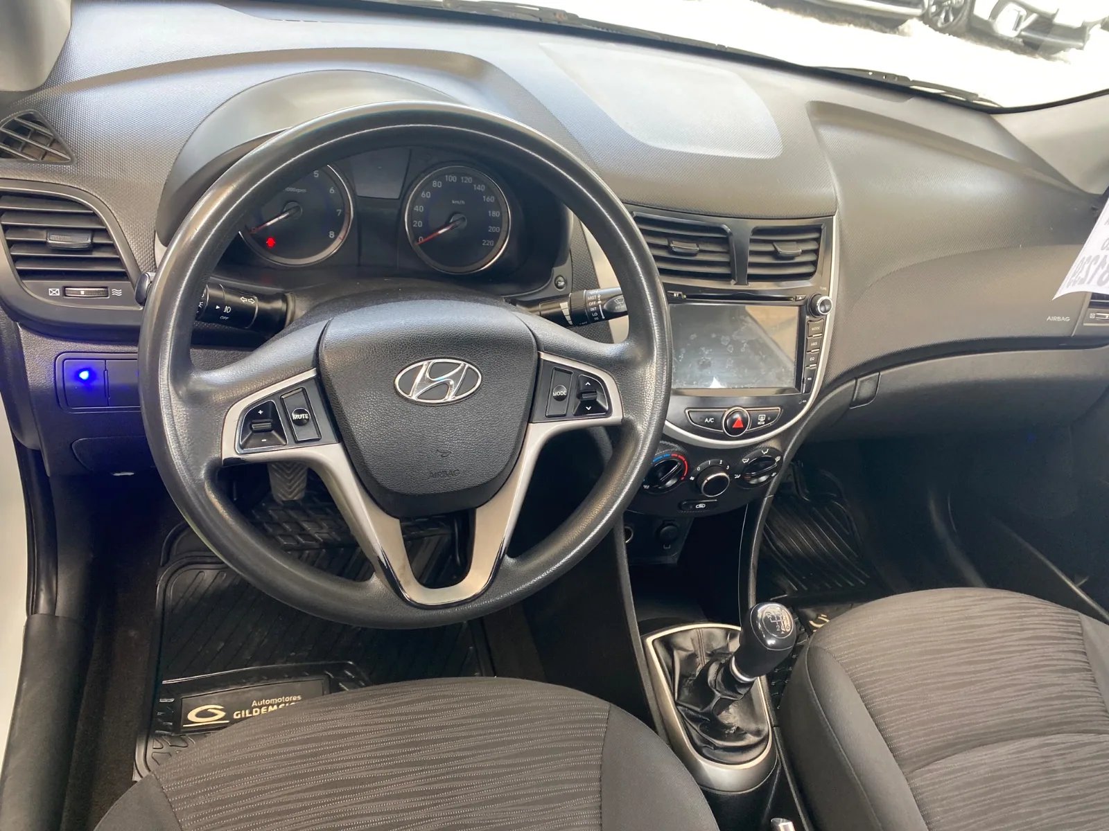 Hyundai Accent 2018 - Foto 5 de 5