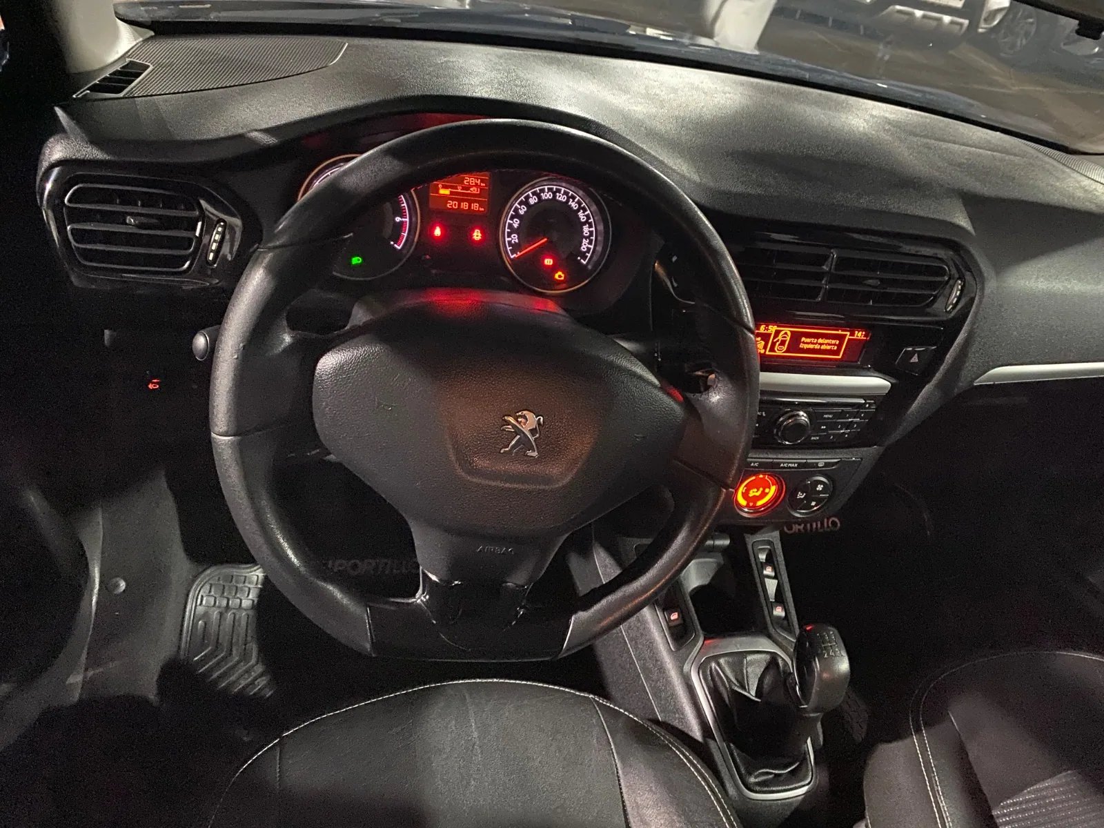 Peugeot 301 2015 - Foto 5 de 5