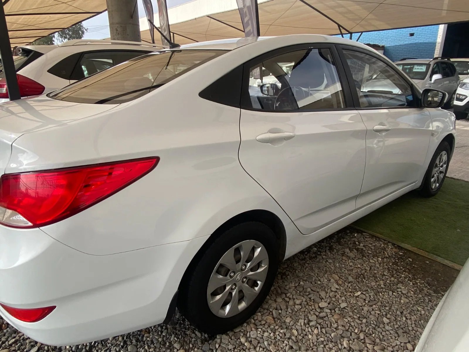 Hyundai Accent 2018 - Foto 2 de 5