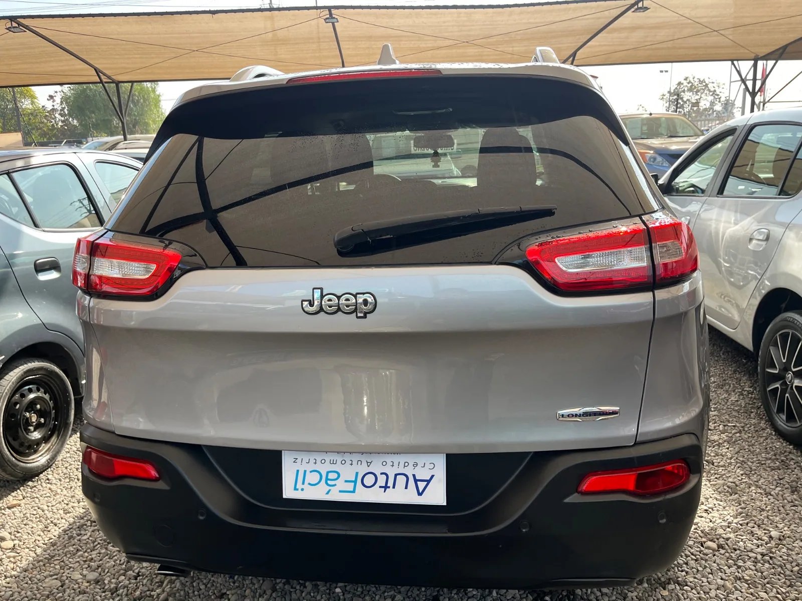 Jeep Cherokee Latitude 2015 - Foto 2 de 5