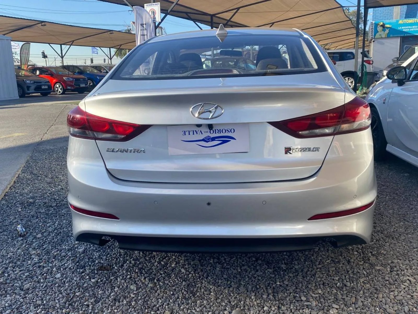 Hyundai Elantra 2019 - Foto 4 de 5
