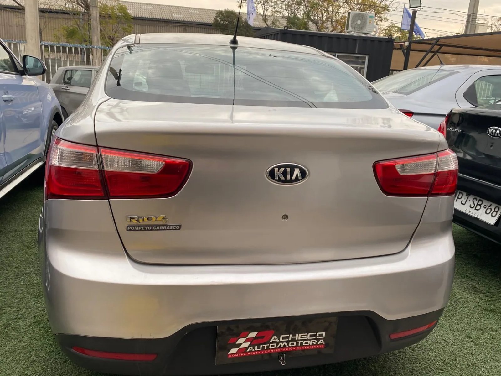 Kia Rio 4 2015 - Foto 4 de 5