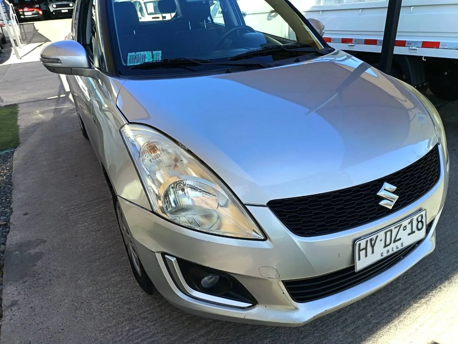 Suzuki Swift 2016 - Foto 2 de 5
