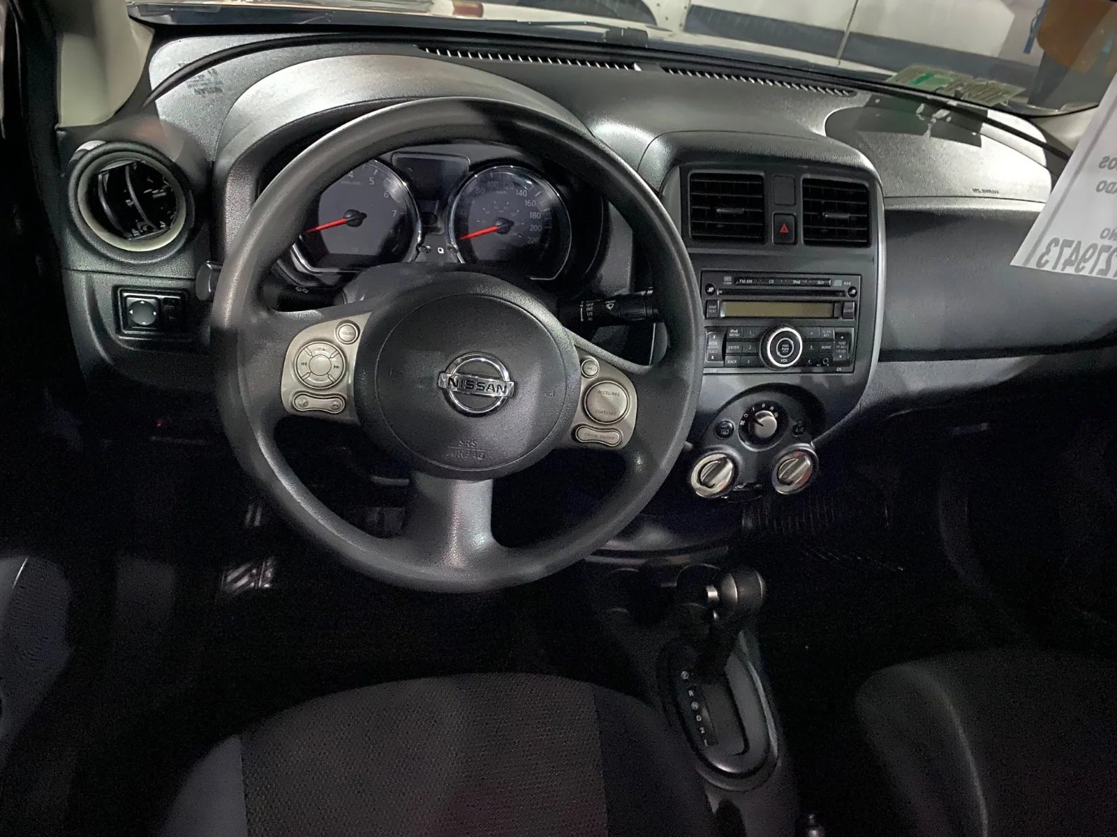 Nissan Versa advance 2013 - Imagen 5 de 5