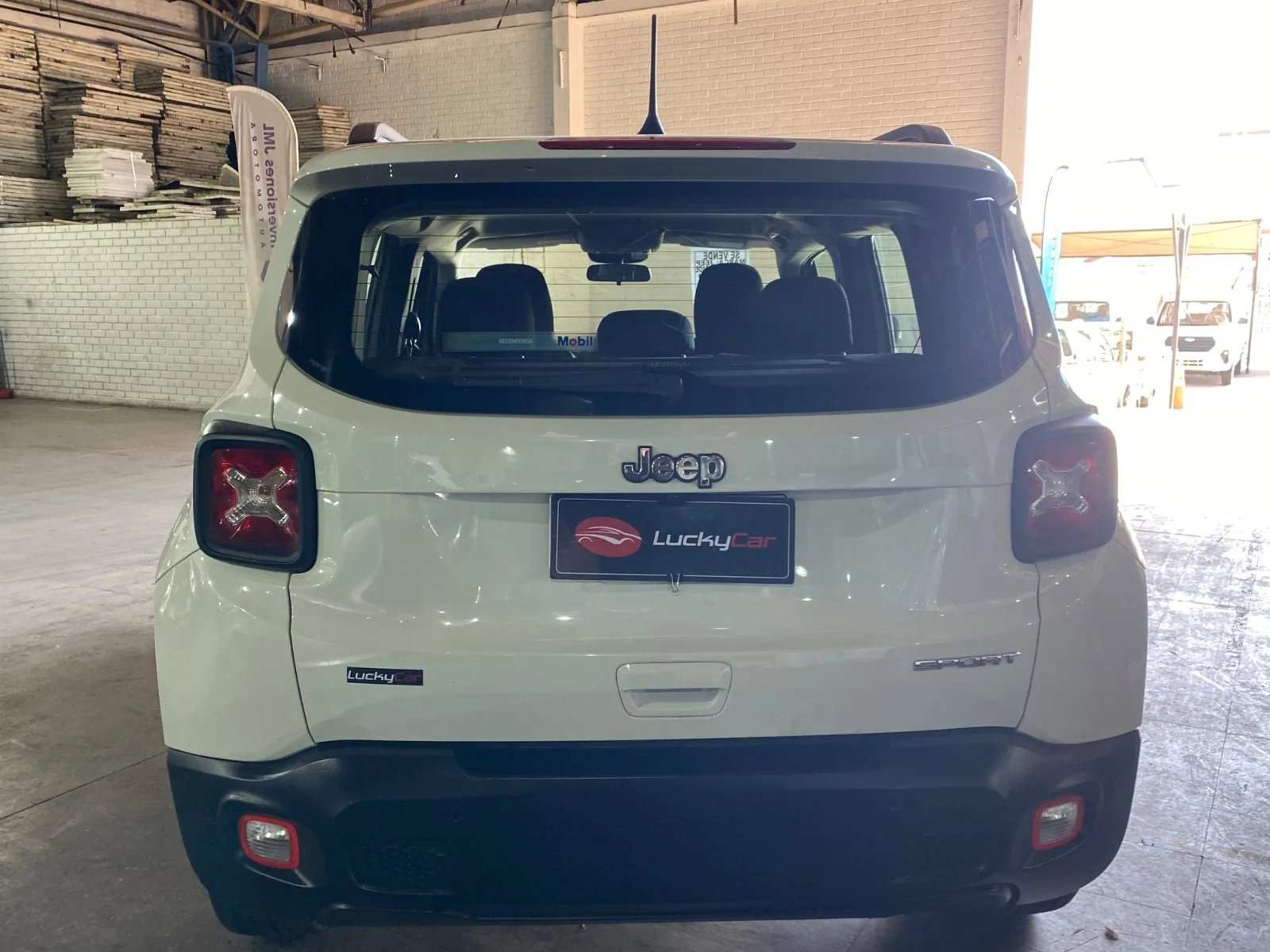 Jeep Renegate 2021 - Imagen 4 de 5