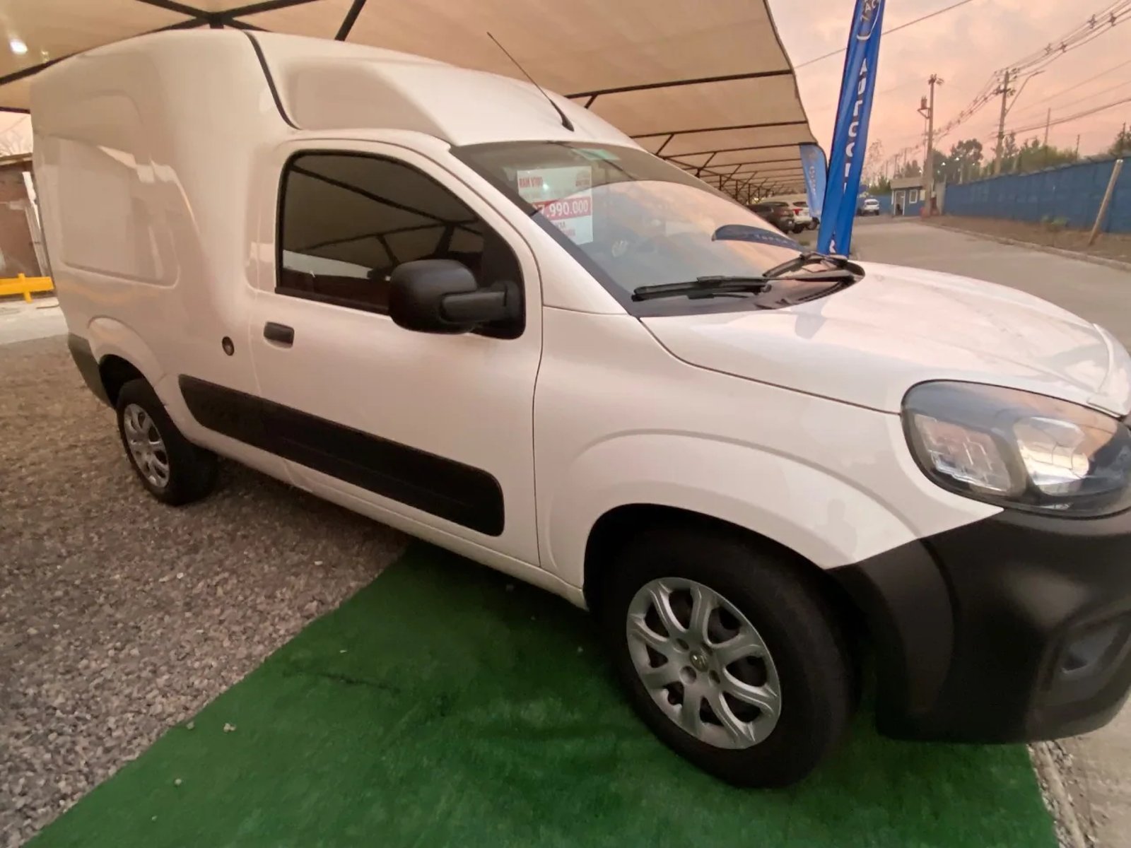 RAM V700 2023 - Foto 3 de 5
