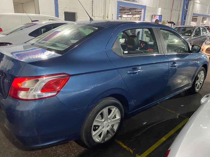 Peugeot 301 2015 - Imagen 3 de 5