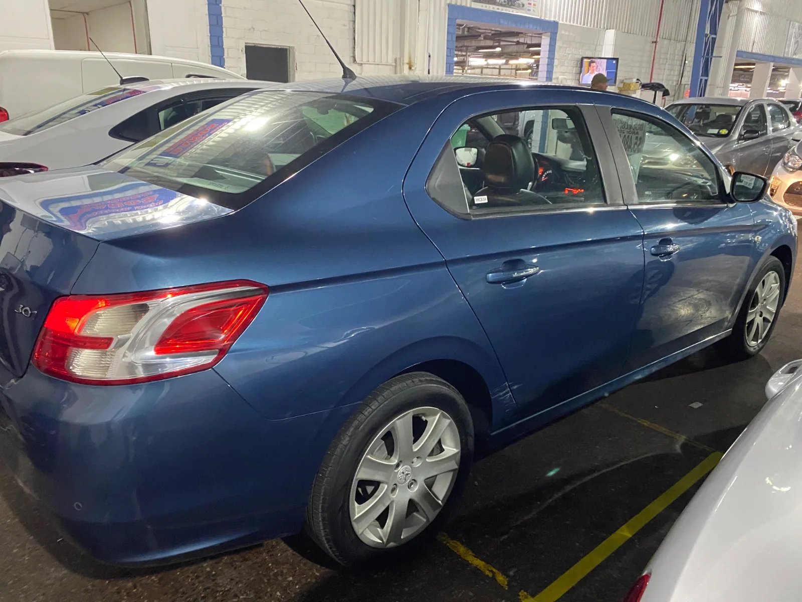 Peugeot 301 2015 - Imagen 3 de 5