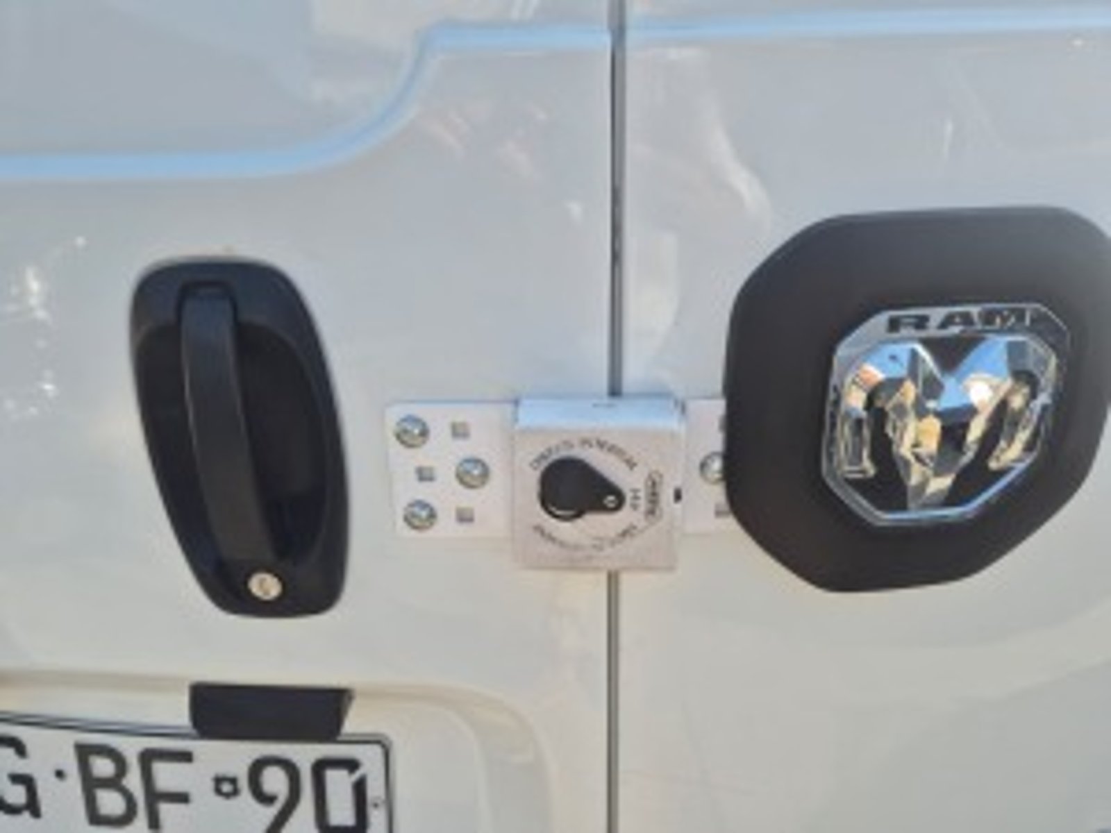 RAM VAN 700 2024 - Imagen 7 de 19