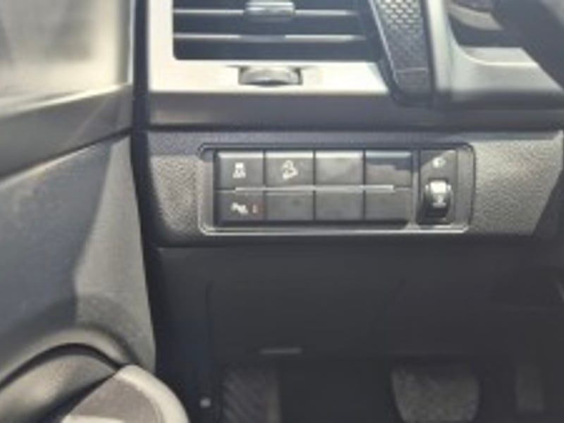 SsangYong Grand Musso 2023 - Imagen 12 de 18