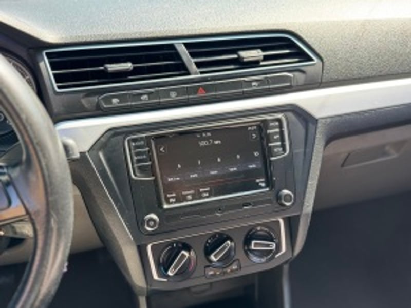 Volkswagen GOL Comfortline 1.6 2017 - Imagen 9 de 20