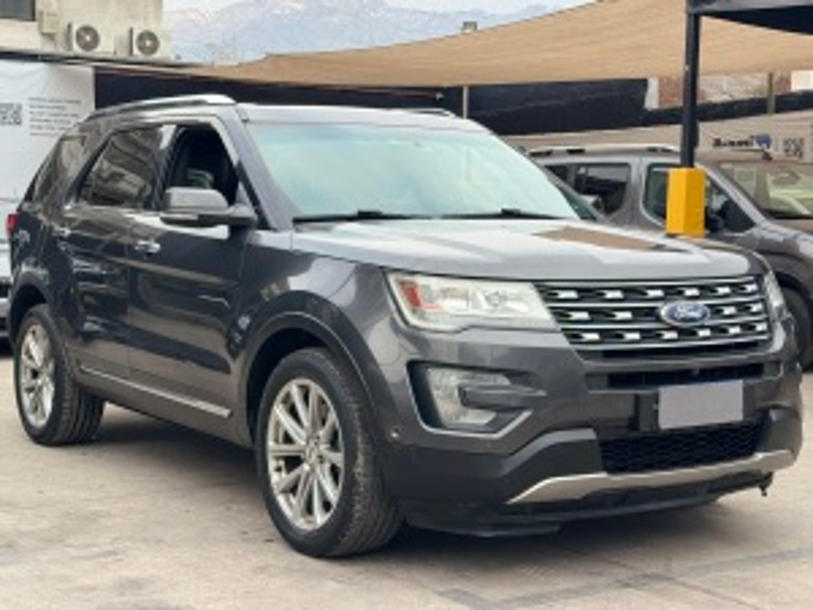 Ford Explorer 2017 - Foto 3 de 20
