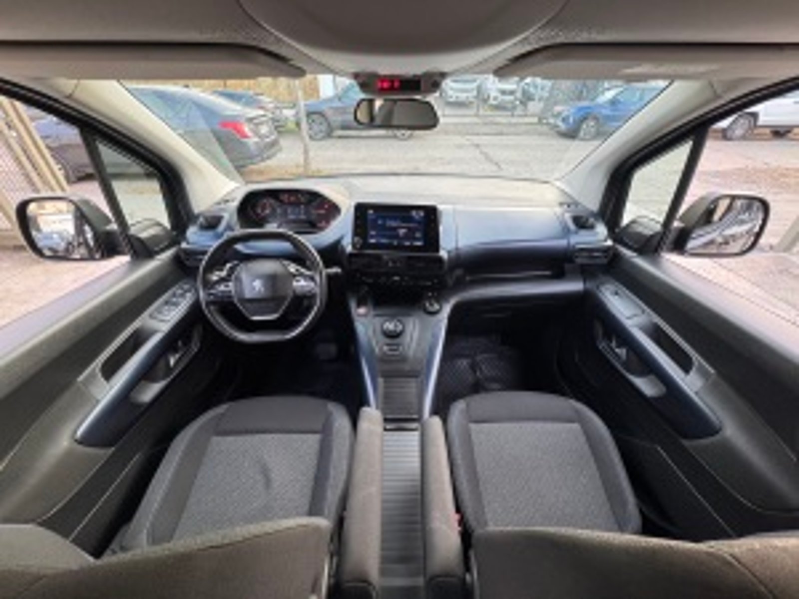 Peugeot Rifter 2022 - Imagen 13 de 20