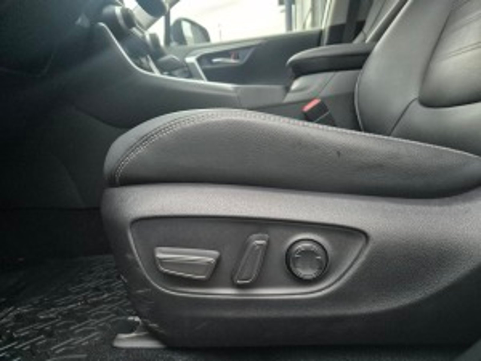 Toyota Rav4 Limited 2.5 4X4 2025 - Imagen 17 de 20