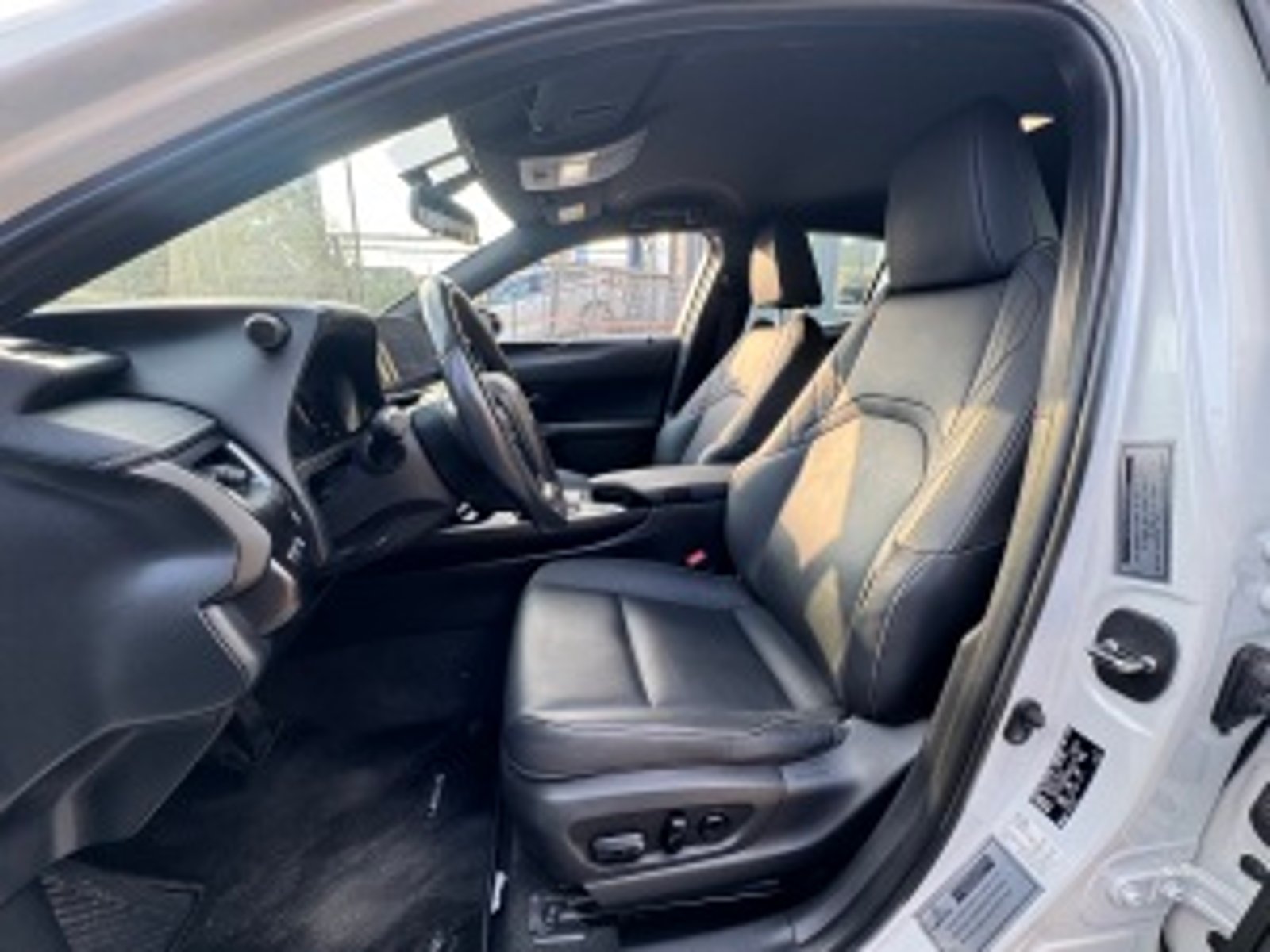 Lexus Ux200 2023 - Imagen 14 de 20