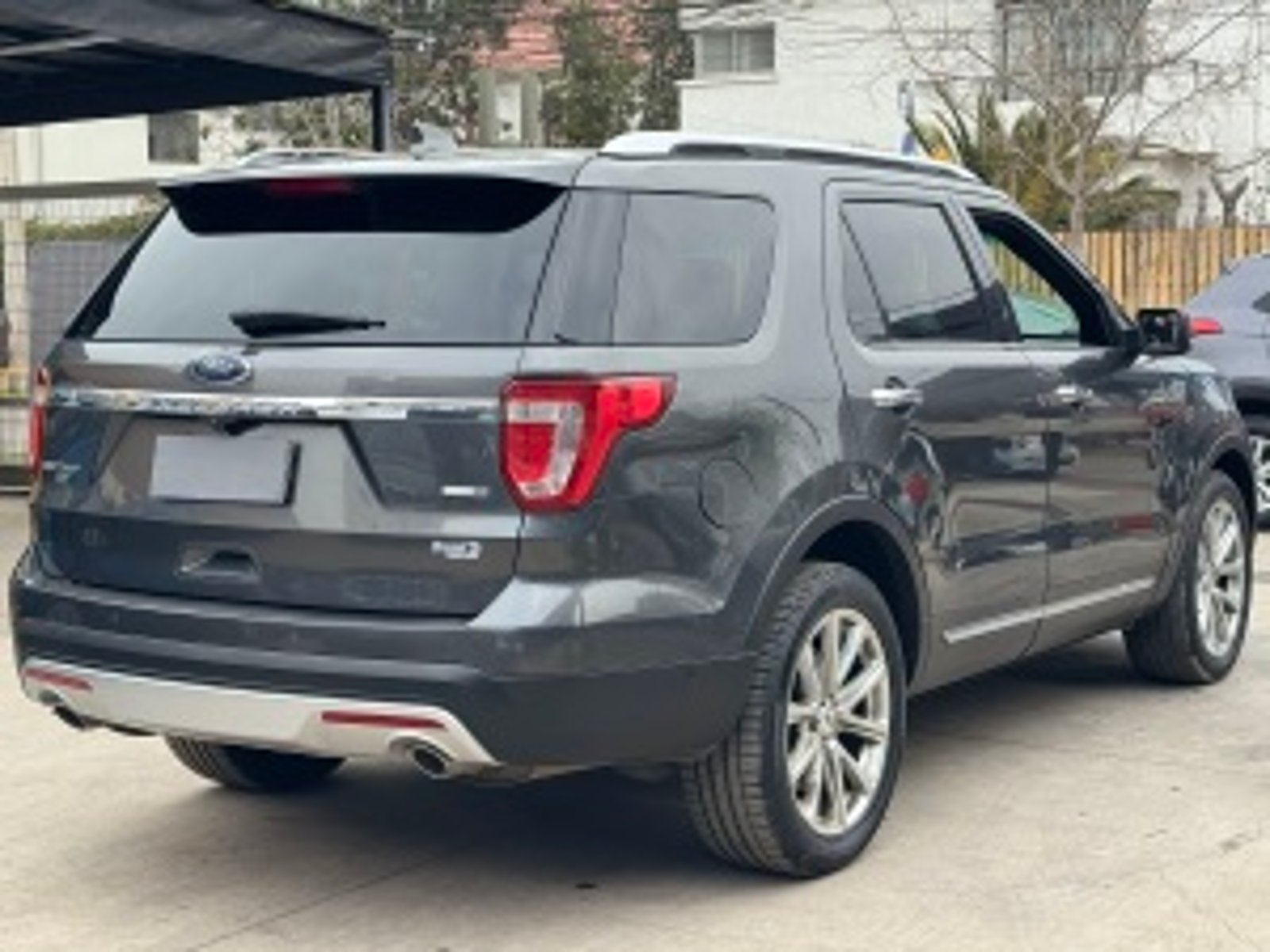 Ford Explorer 2017 - Foto 4 de 20