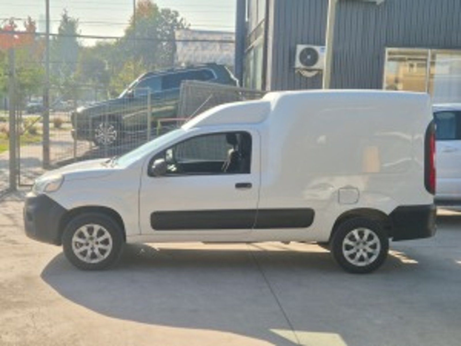 RAM VAN 700 2024 - Imagen 8 de 19