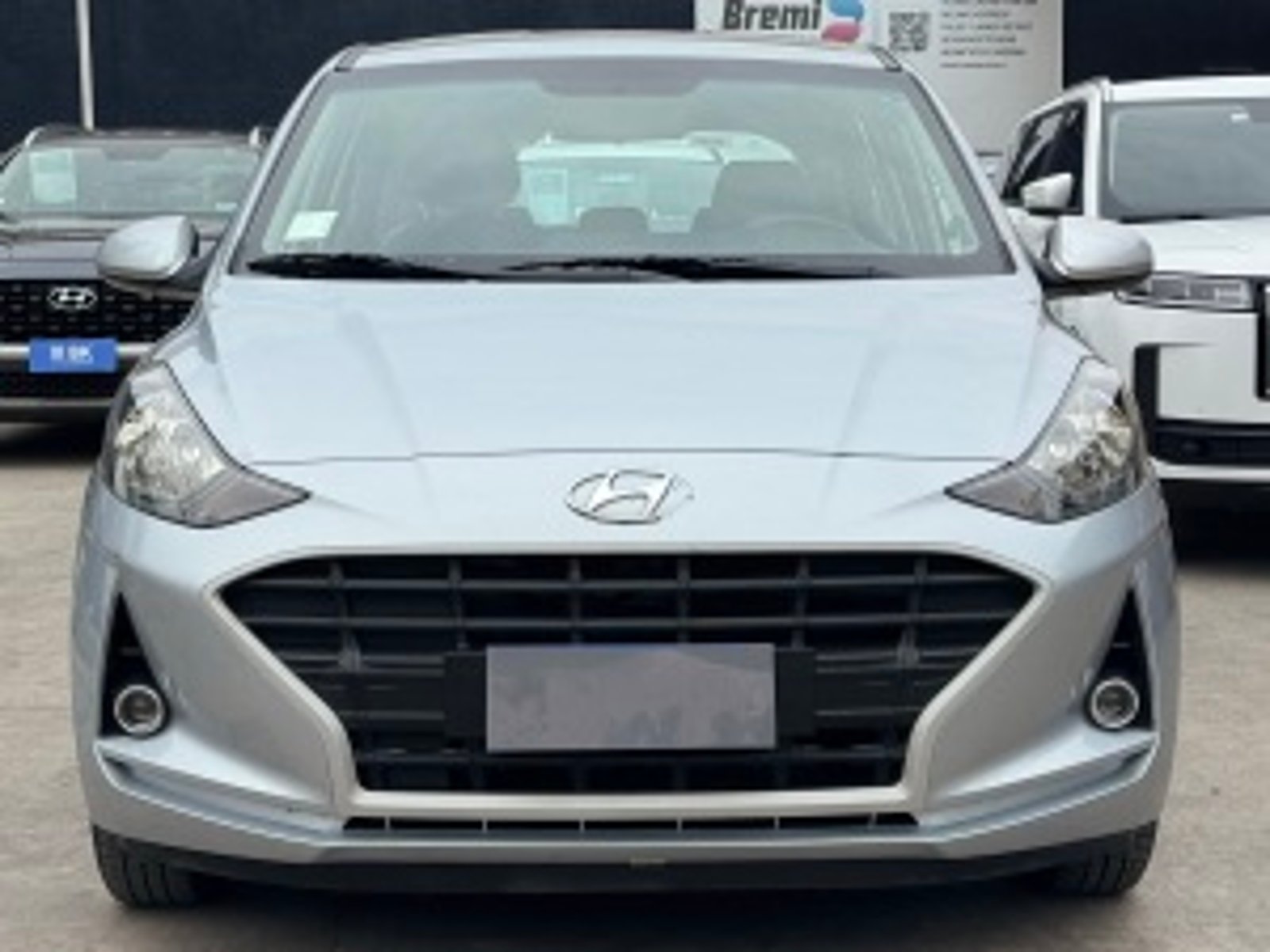 Hyundai Grand I10 2022 - Foto 2 de 20