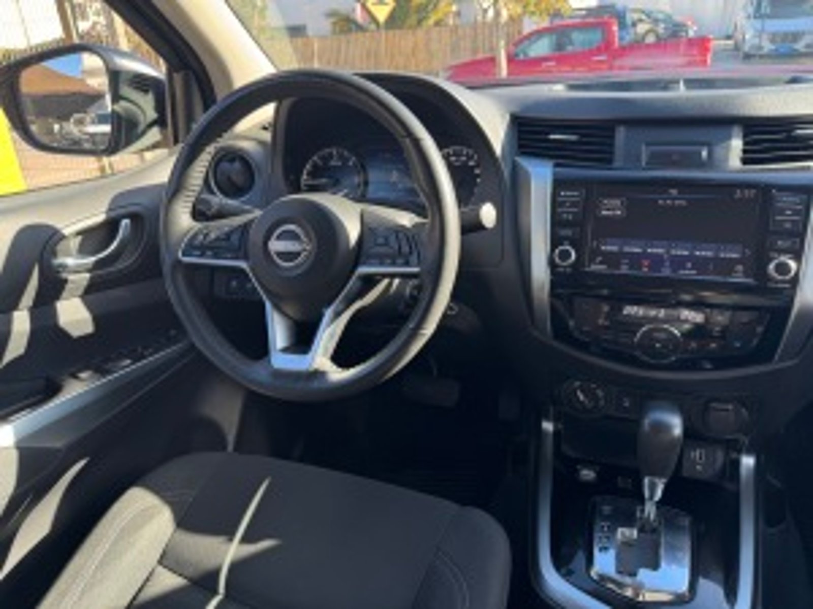4x4 Único Dueño Nissan Navara 2023 - Imagen 17 de 20