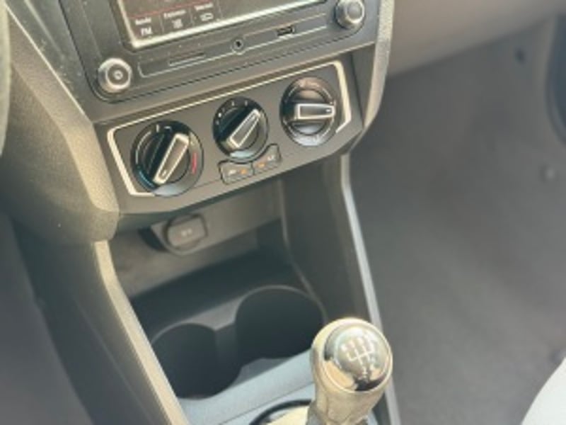 Volkswagen GOL Comfortline 1.6 2017 - Imagen 6 de 20
