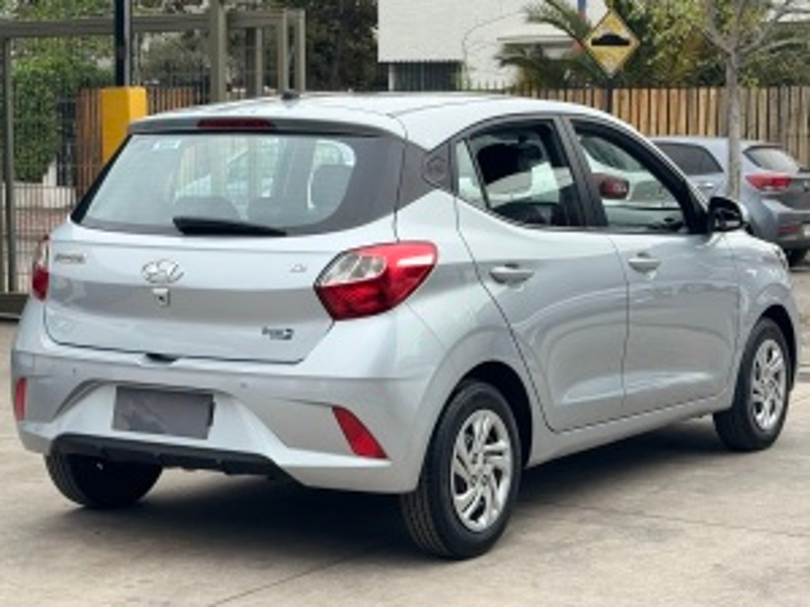 Hyundai Grand I10 2022 - Foto 4 de 20