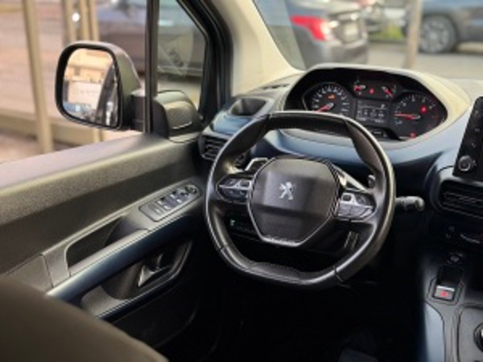 Peugeot Rifter 2022 - Imagen 18 de 20