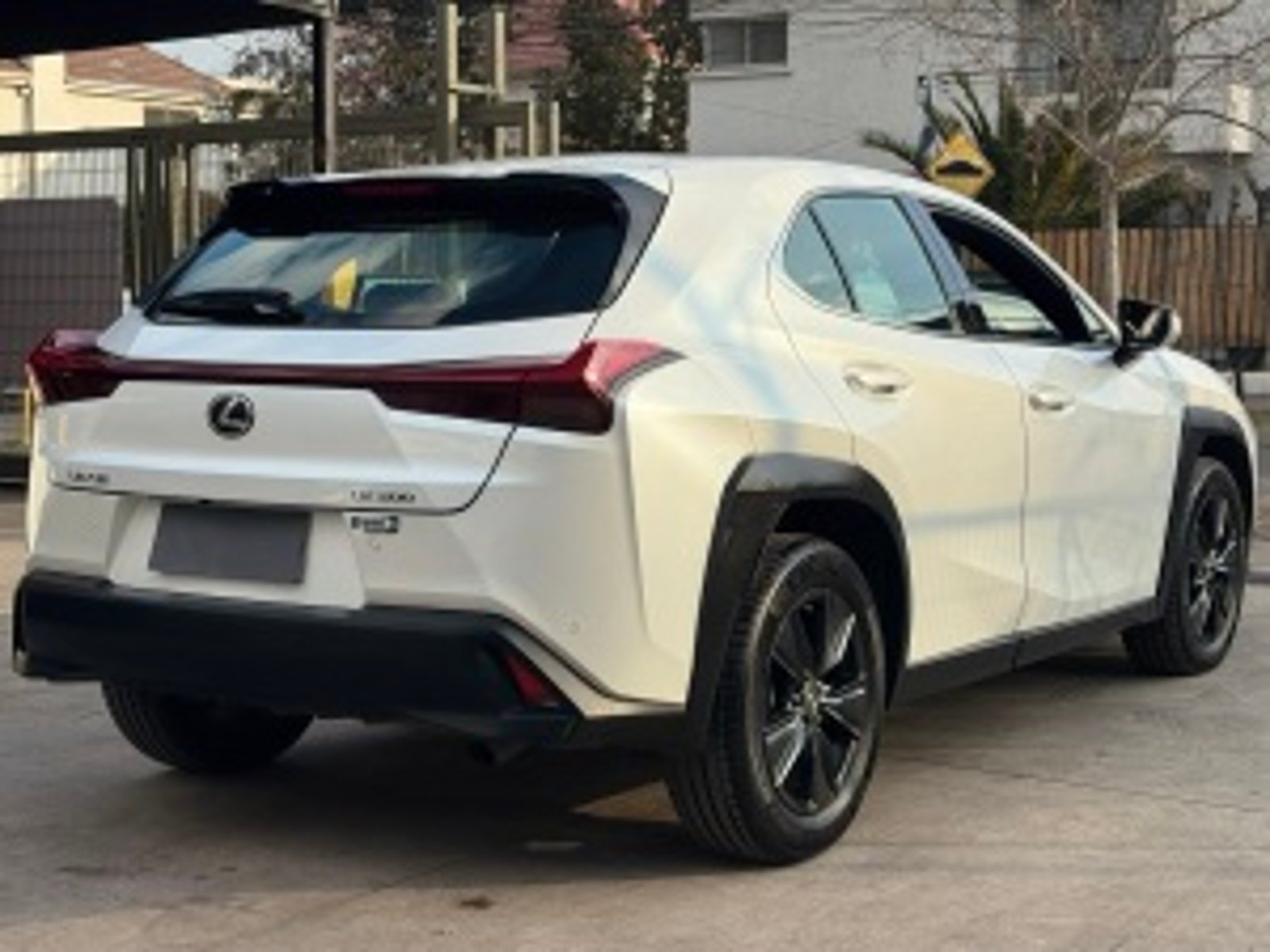 Lexus Ux200 2023 - Imagen 4 de 20