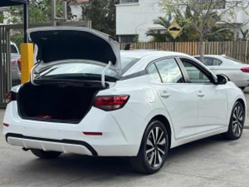 Nissan Sentra 2023 - Imagen 8 de 20