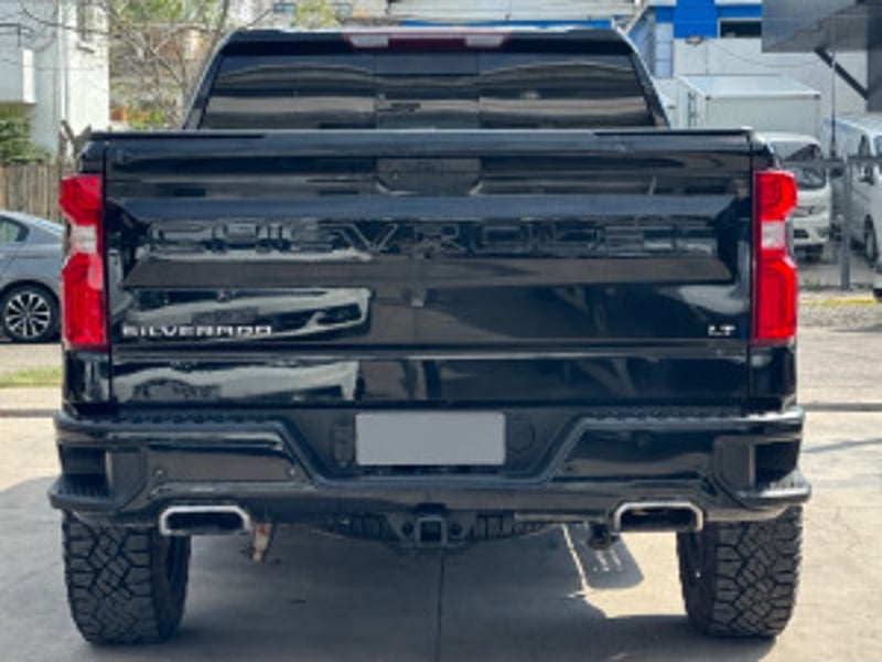 Chevrolet Silverado 2021 - Imagen 18 de 20