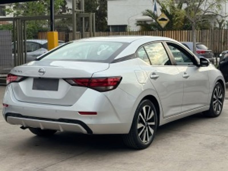 Nissan Sentra 2023 - Imagen 4 de 20