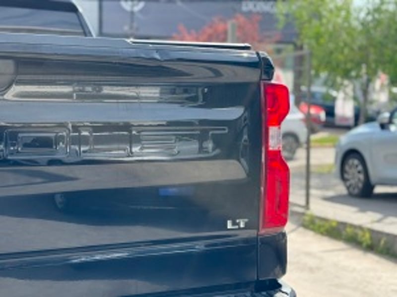 Chevrolet Silverado 2021 - Imagen 12 de 20