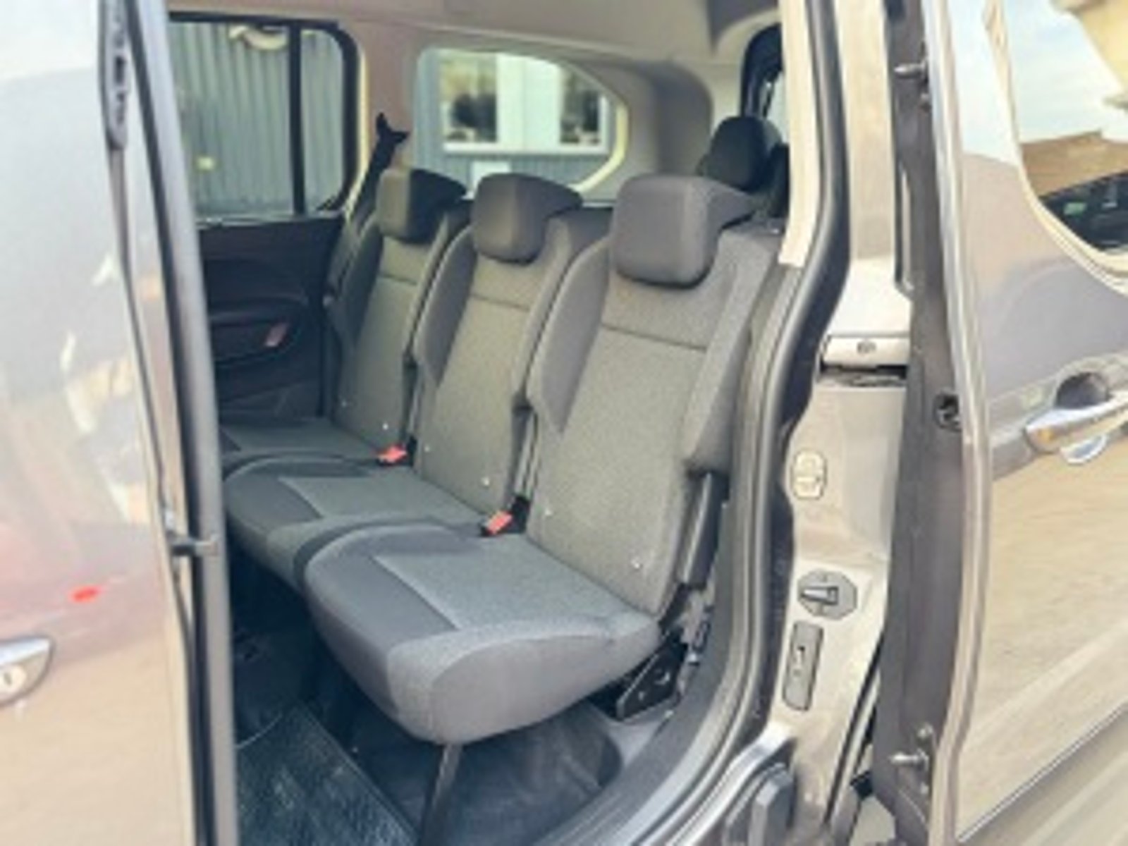 Peugeot Rifter 2022 - Imagen 16 de 20
