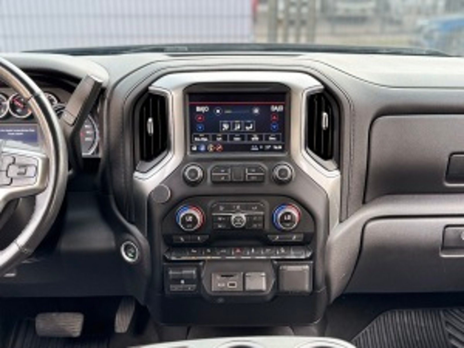 Chevrolet Silverado 2021 - Foto 2 de 20