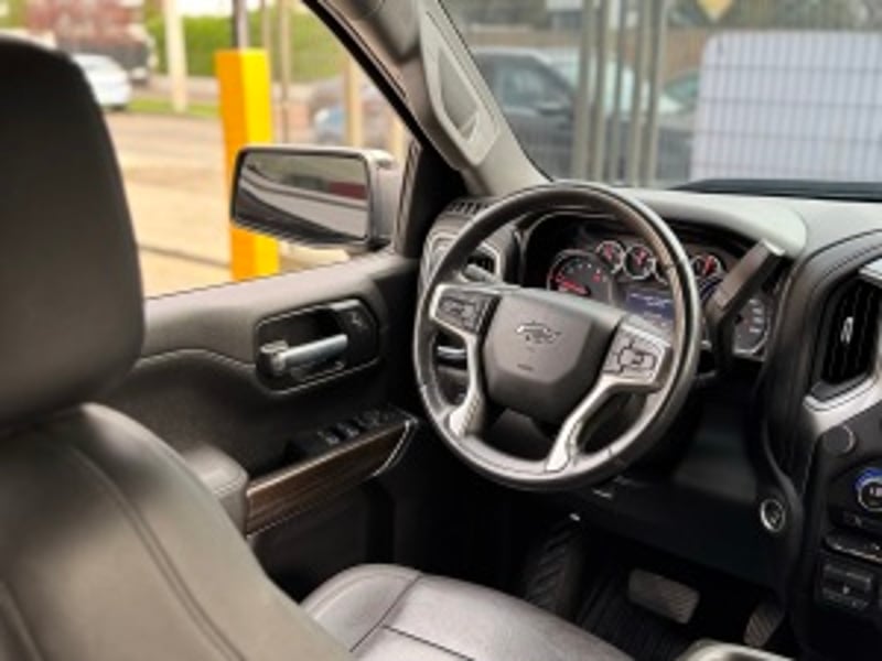 Chevrolet Silverado 2021 - Imagen 4 de 20