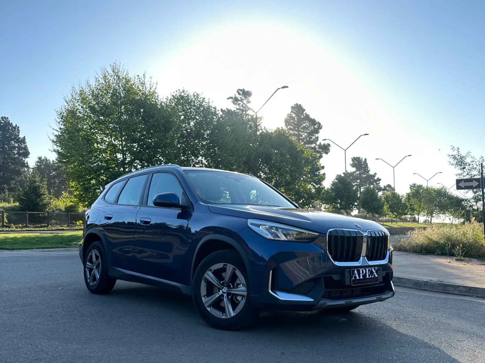BMW X1  2.0 SDrive18d Confort 2023 - Foto 2 de 12