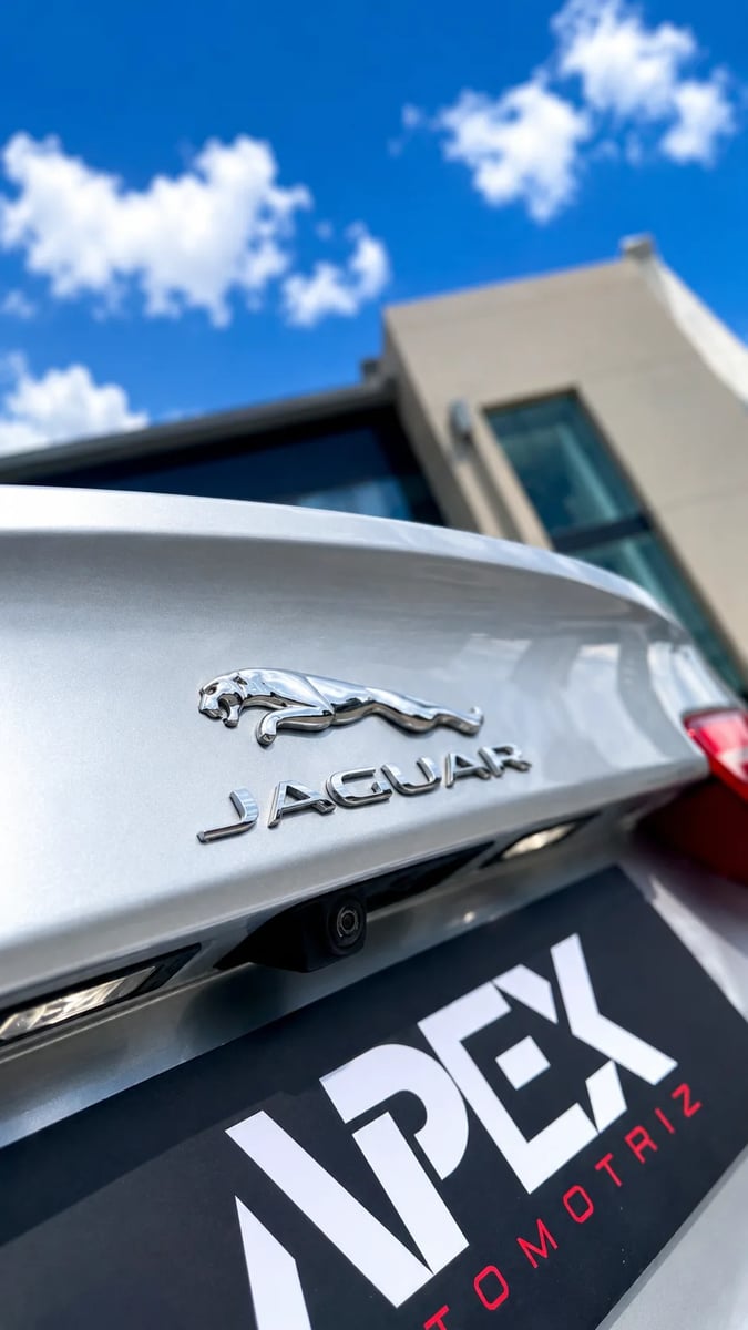 Jaguar XE 250PS Prestige 2018 - Imagen 3 de 12