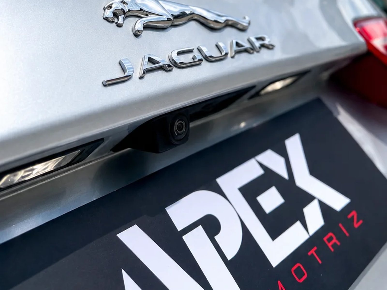 Jaguar XE 250PS Prestige 2018 - Foto 3 de 12