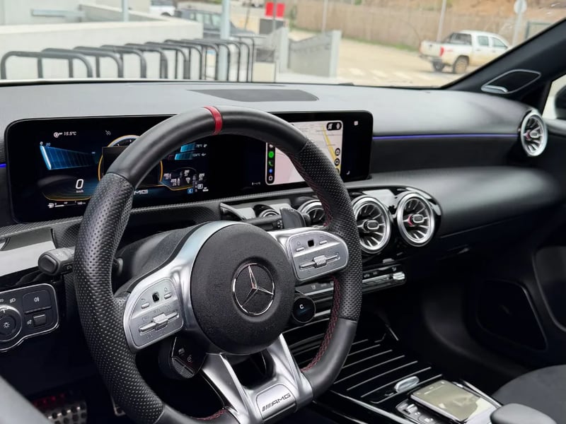 Mercedes-Benz A35 AMG 2023 - Imagen 13 de 14