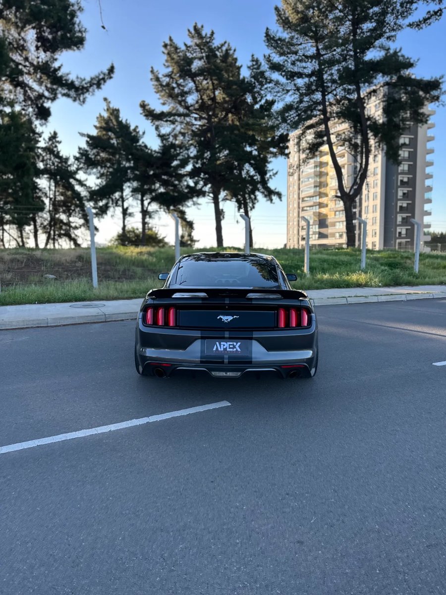 Ford Mustang Premium 2.3 2016 - Imagen 4 de 11
