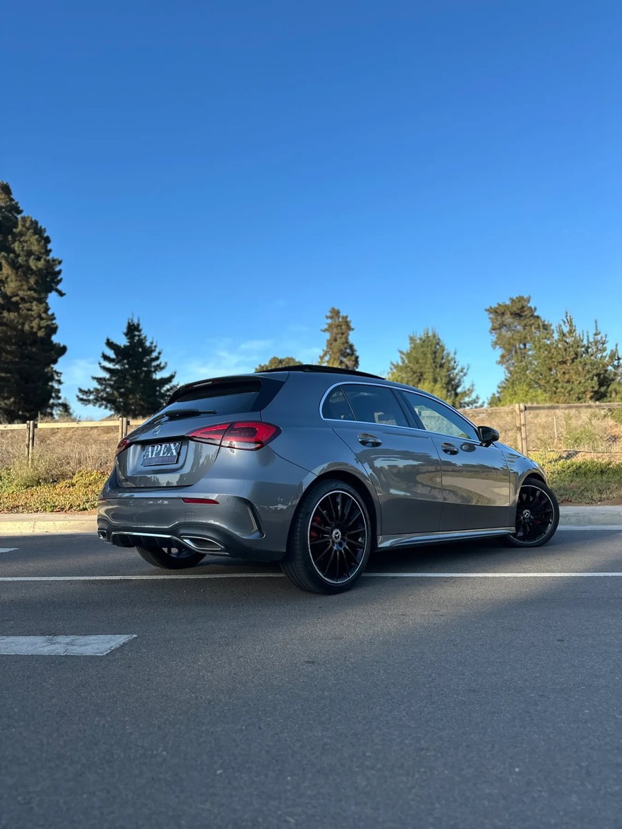 Mercedes-Benz 2.0 DCT AMG Line 2019 - Imagen 8 de 16