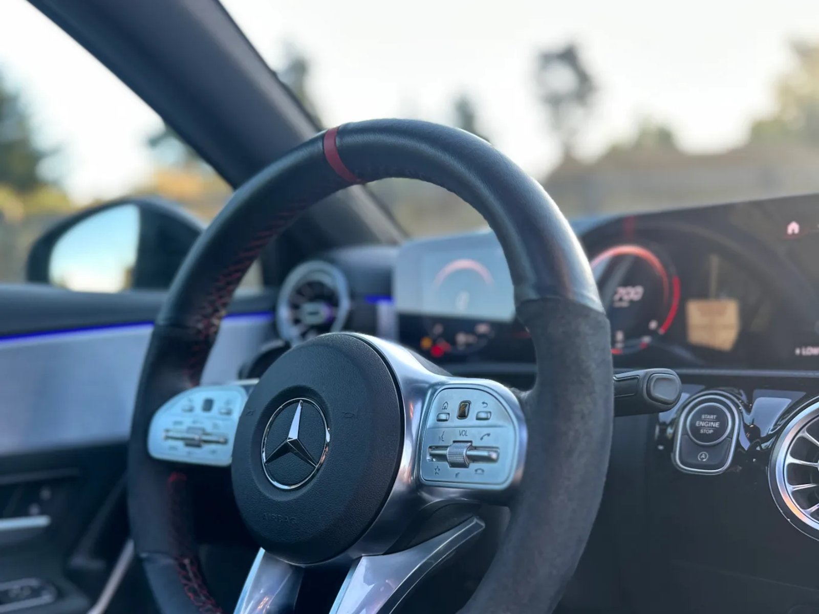 Mercedes-Benz A250 AMG 2021 - Foto 2 de 15