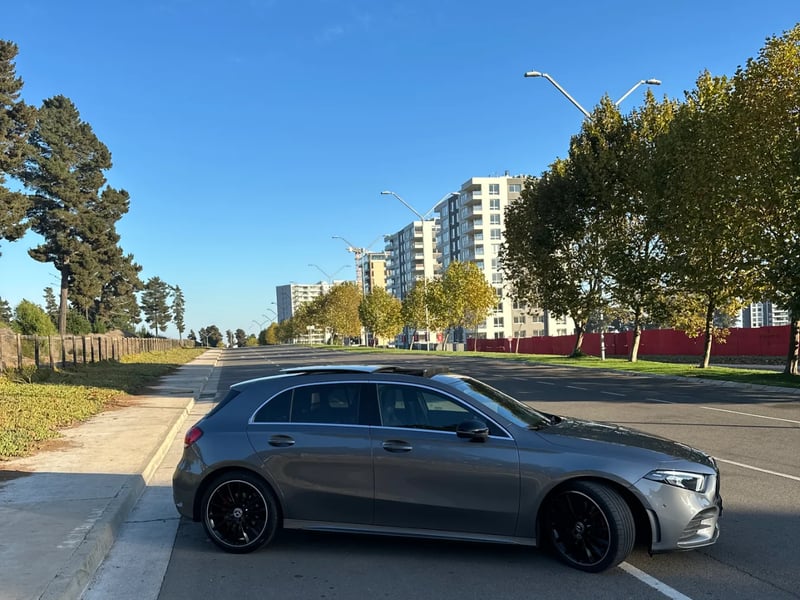 Mercedes-Benz 2.0 DCT AMG Line 2019 - Imagen 6 de 16