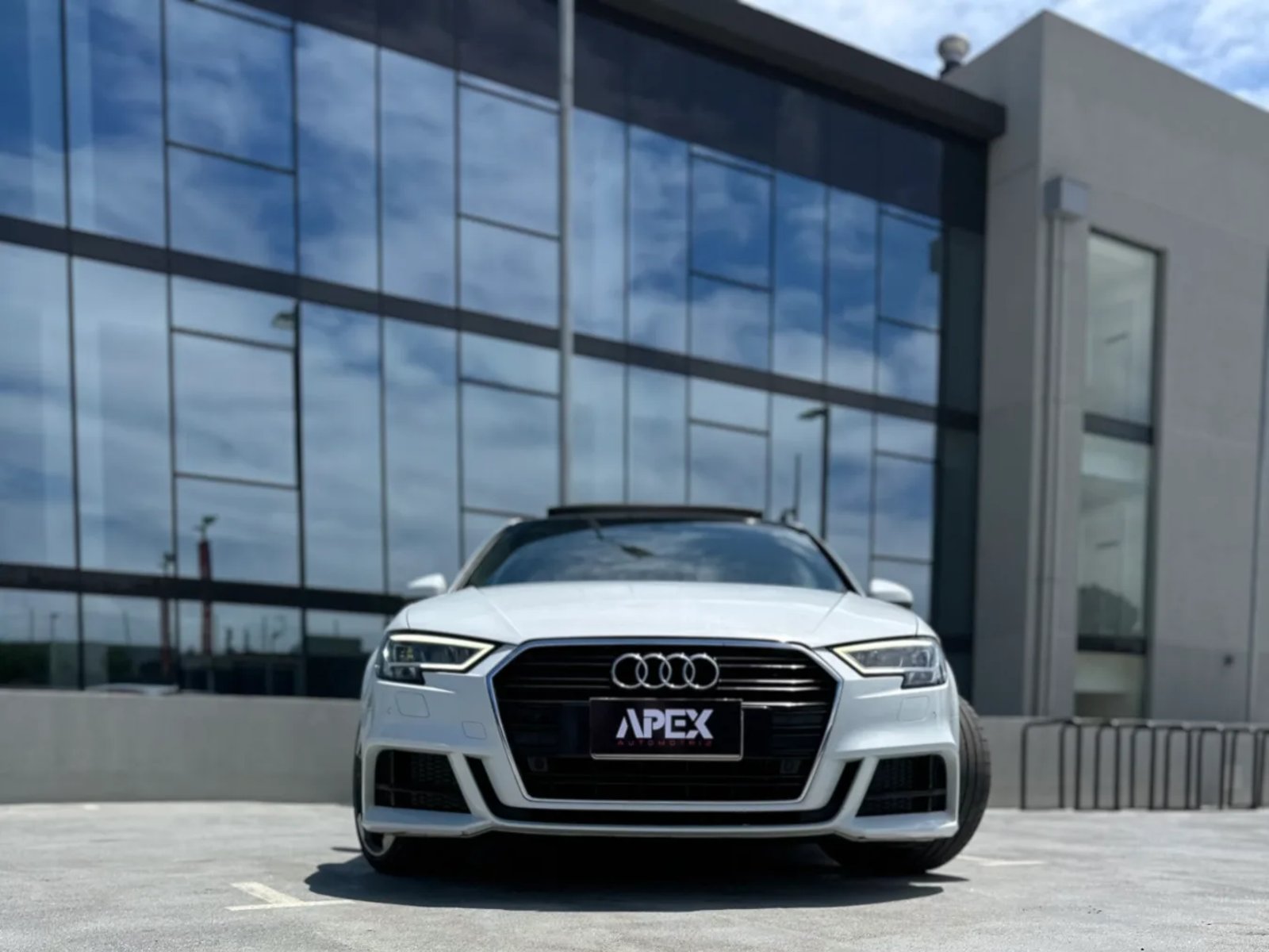 Audi A3 SLINE 2.0 TFSI 2018 - Foto 5 de 15