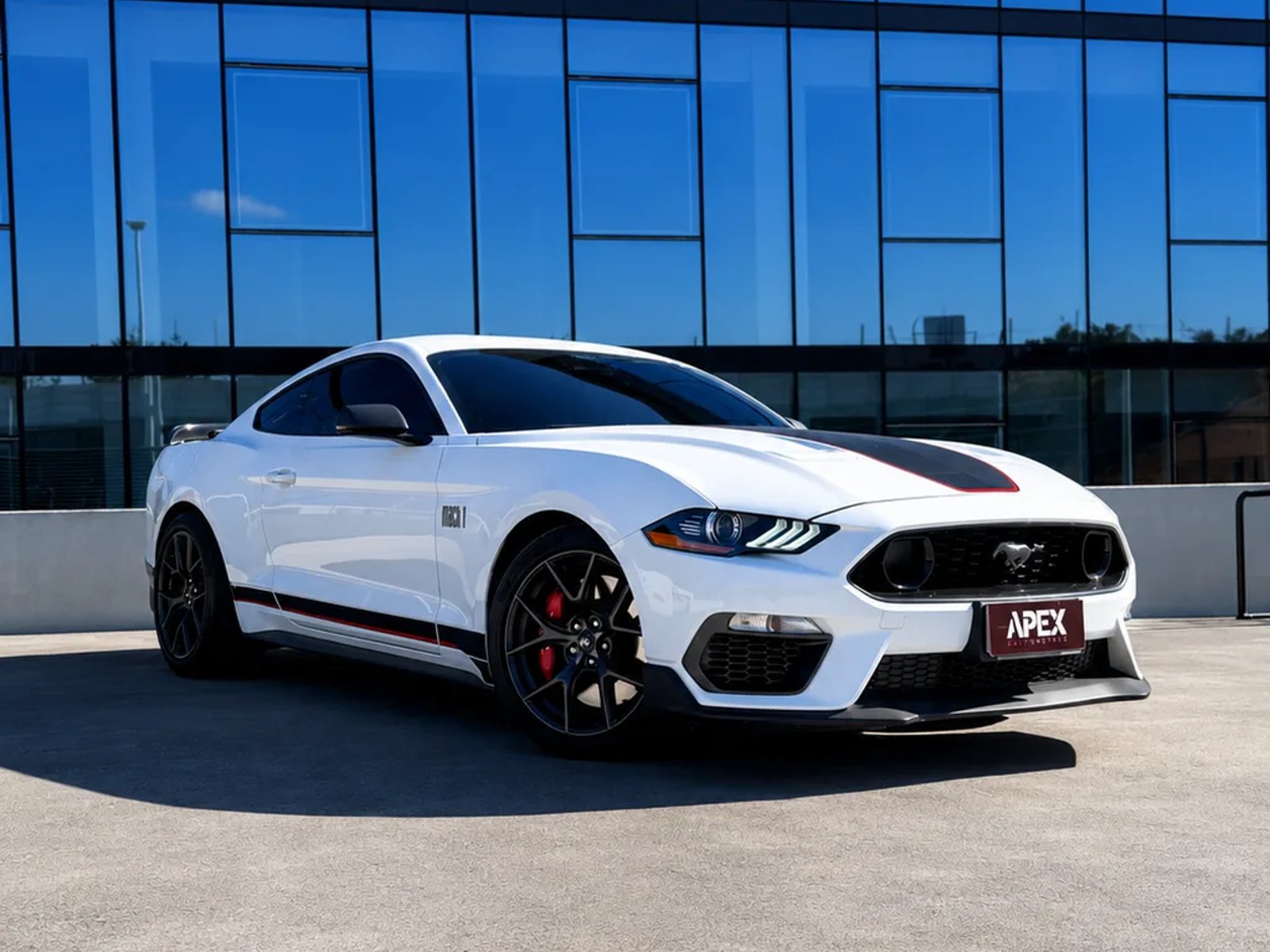 Ford MUSTANG MACH1 2024 - Foto 2 de 11